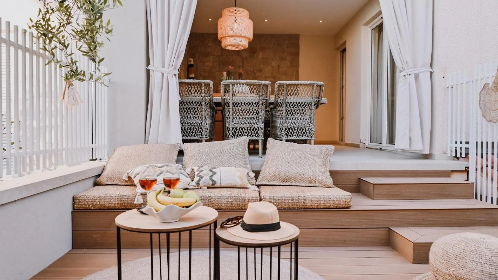 Apartment Malin Quattro With Private Jacuzzi Vantacici
